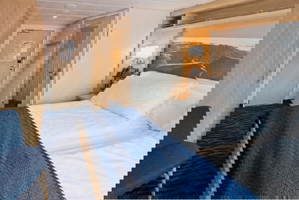 MS Spitsbergen Cabin Image