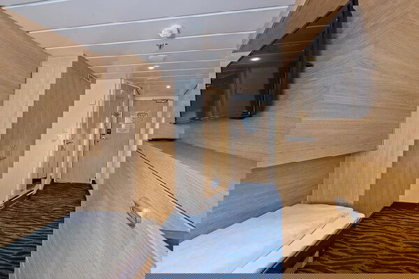 MS Spitsbergen Cabin Image