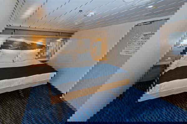MS Spitsbergen Cabin Image