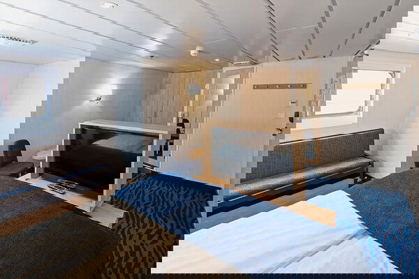 MS Spitsbergen Cabin Image