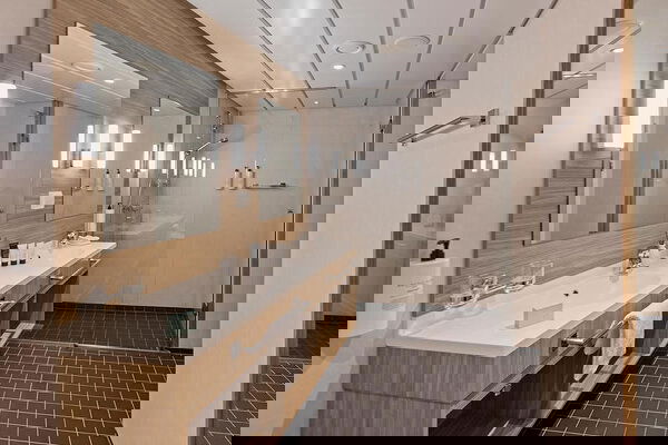 MS Spitsbergen Cabin Image