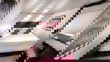 MSC Virtuosa Deluxe Interior