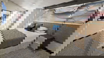 Norwegian Aura Family Suite (Master Bedroom & Balcony)