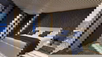 Norwegian Aura The Haven Deluxe Owner's Suite (Large Balcony)