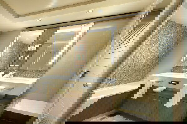 Norwegian Bliss Cabin Image