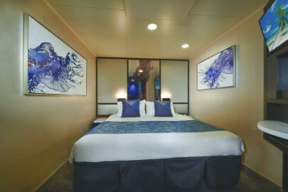 Norwegian Jade Inside