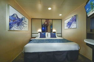 Norwegian Jade Solo Inside