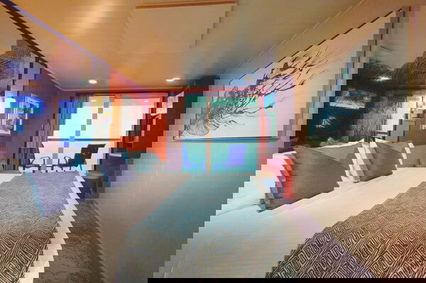 Norwegian Jade Cabin Image