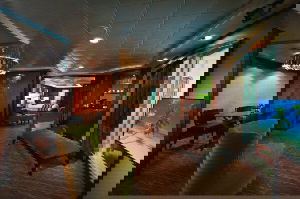 Norwegian Jade Cabin Image