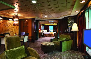 Norwegian Jewel The Haven Owner's Suite with Large Balcony