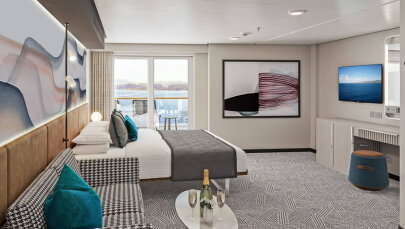 Norwegian Luna Forward-Facing Club Balcony Suite (Large Balcony)