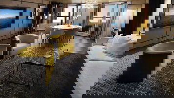 Norwegian Luna The Haven Deluxe Owner's Suite (Large Balcony)