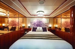 Norwegian Pearl 2-Bedroom Deluxe Family Suite with Balcony