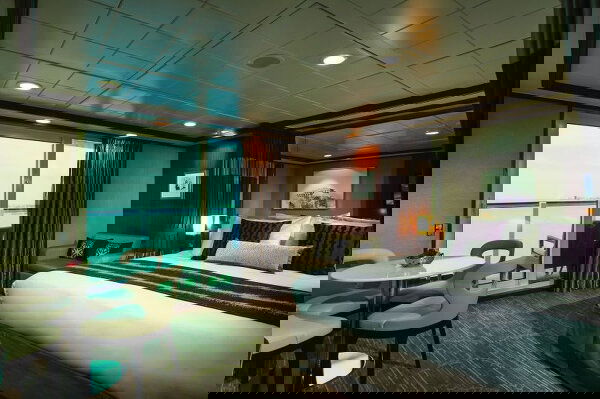 Norwegian Pearl Cabin Image