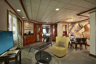 Norwegian Star Deluxe Owner's Suite with Two Balconies