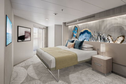 Norwegian Viva Family Suite (Master Bedroom & Balcony)
