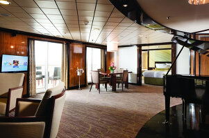 Pride Of America Deluxe Owner's Suite with Large Balcony
