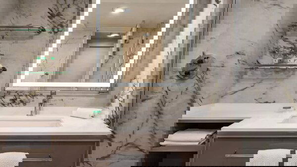 Oceania Marina Cabin Image