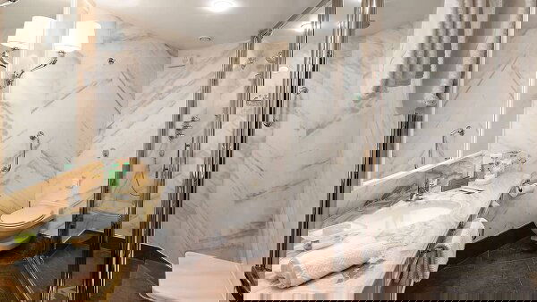 Oceania Regatta Cabin Image