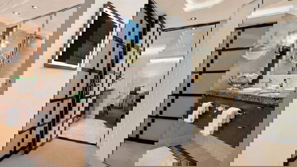 Oceania Riviera Cabin Image