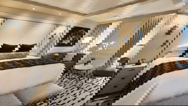 Oceania Riviera Cabin Image