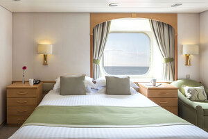 Aurora Oceanview (Standard)