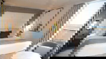 L'Austral Deluxe Suite