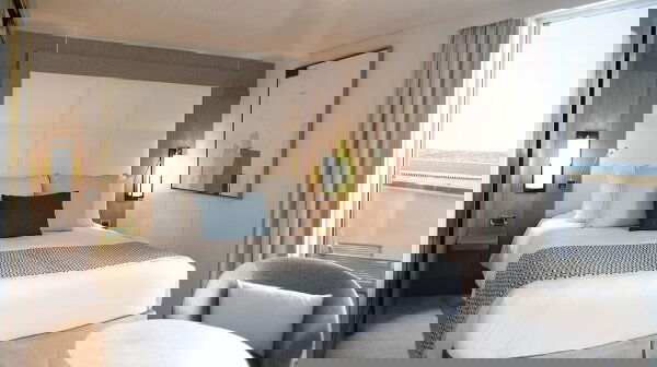 L'Austral Cabin Image