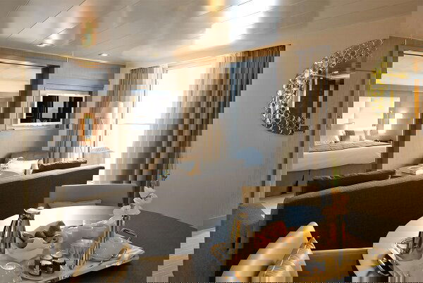 L'Austral Cabin Image