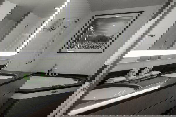 L'Austral Cabin Image