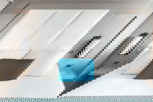 L'Austral Cabin Image