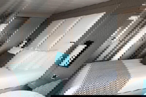 L'Austral Cabin Image