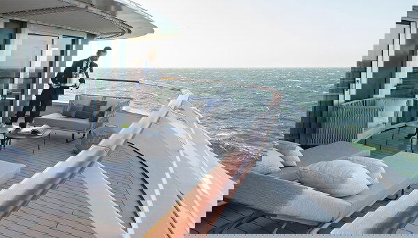 Le Bougainville Cabin Image