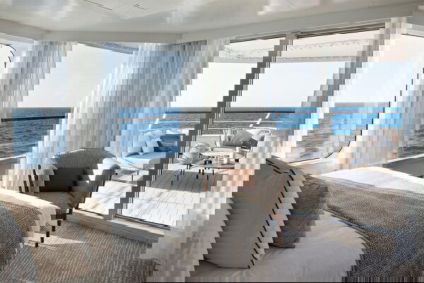 Le Bougainville Cabin Image