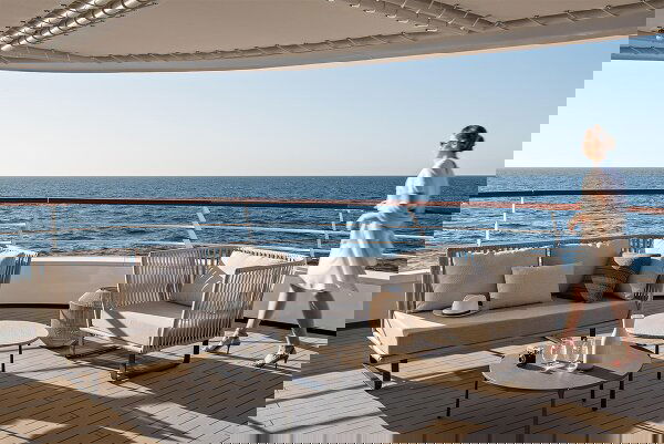 Le Bougainville Cabin Image