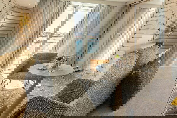 Le Bougainville Cabin Image