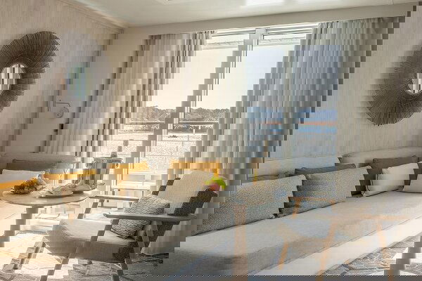 Le Bougainville Cabin Image