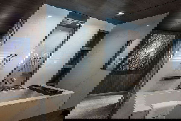 Le Commandant-Charcot Cabin Image