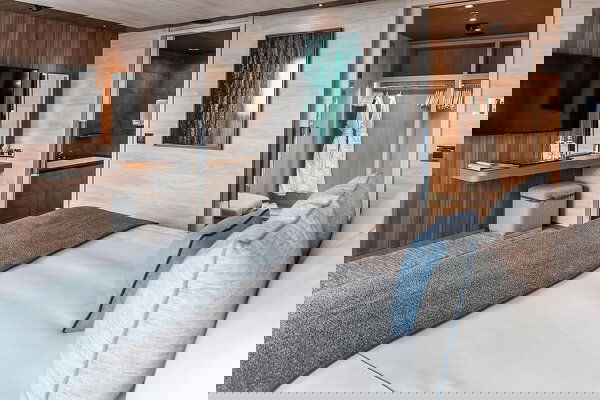 Le Commandant-Charcot Cabin Image