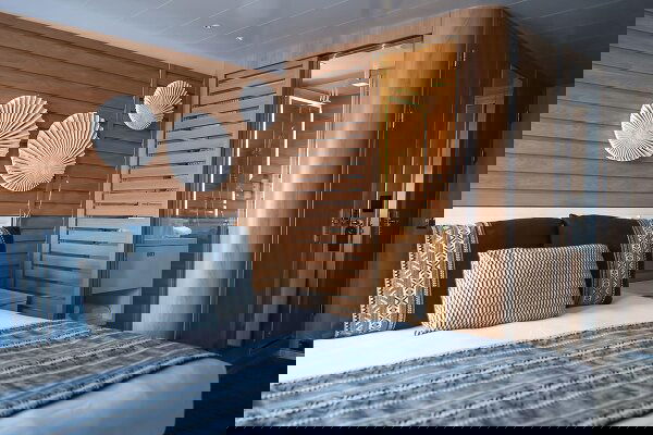 Le Laperouse Cabin Image