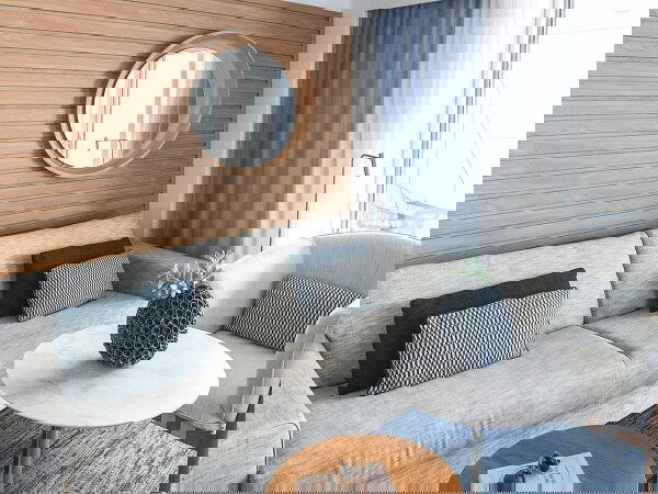 Le Laperouse Cabin Image