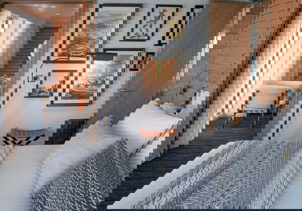 Le Laperouse Cabin Image