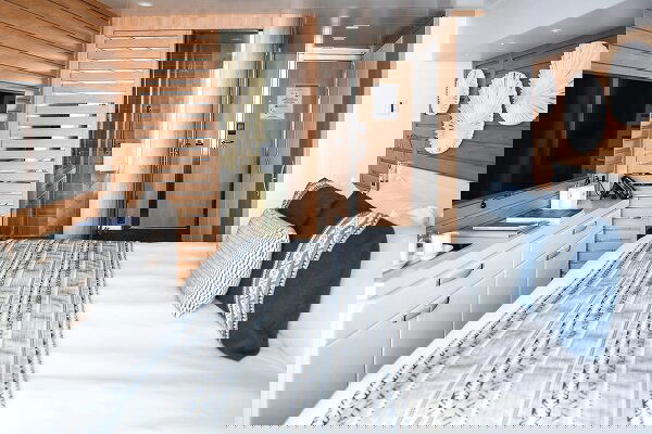 Le Laperouse Cabin Image