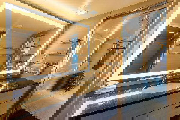 Le Lyrial Cabin Image