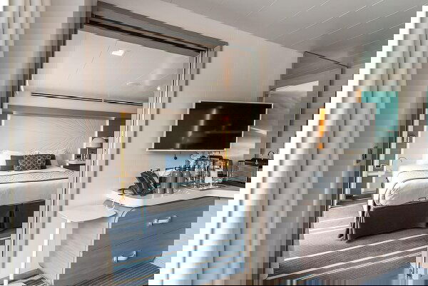 Le Lyrial Cabin Image