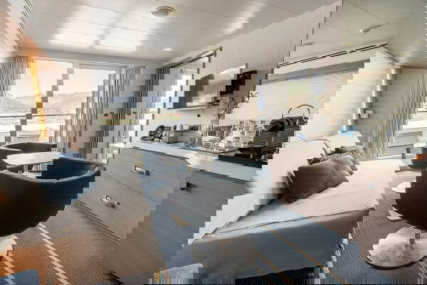 Le Lyrial Cabin Image