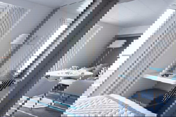 Le Lyrial Cabin Image