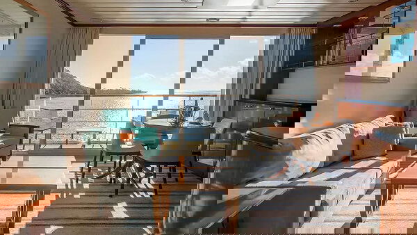 Le Paul Gauguin Cabin Image