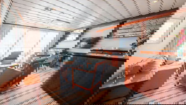 Le Paul Gauguin Cabin Image