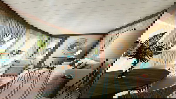 Le Paul Gauguin Cabin Image